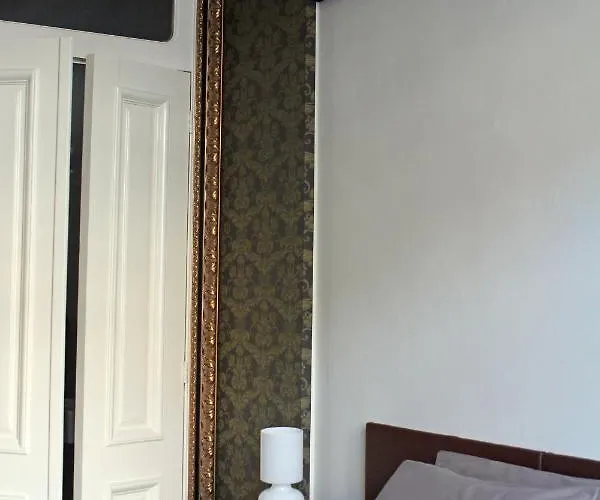 Bed & Breakfast Hof, A Luxury In The Center Of 4*