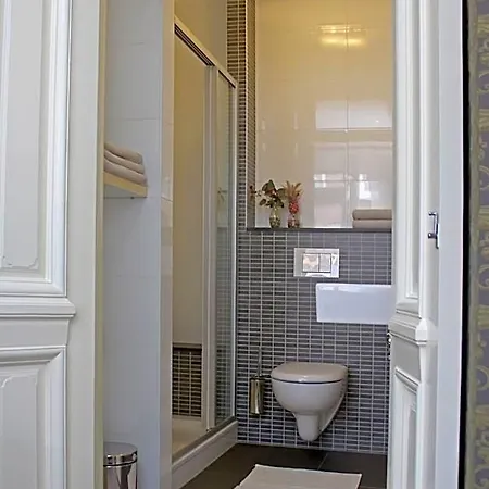 Bed & Breakfast Hof, A Luxury In The Center Of 4*